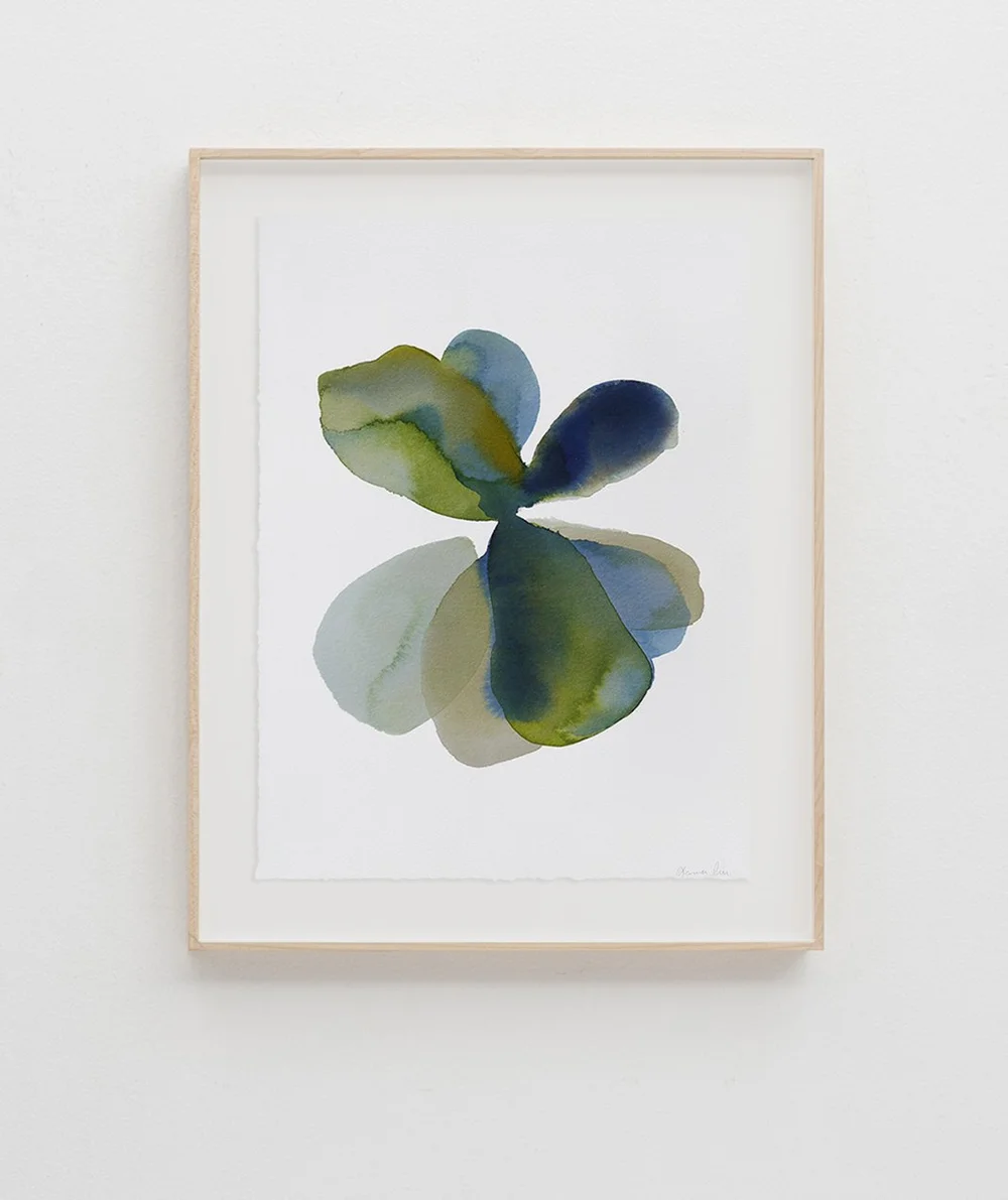 Œuvre encadrée en encre pigmentaire contemporaine représentant une composition florale abstraite minimaliste