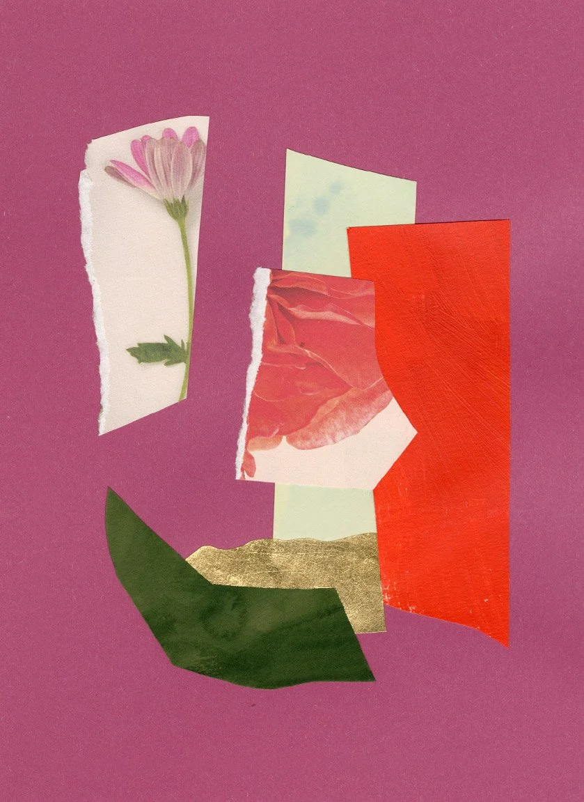 Collage contemporain abstrait fuchsia, rouge vif et or avec motifs floraux