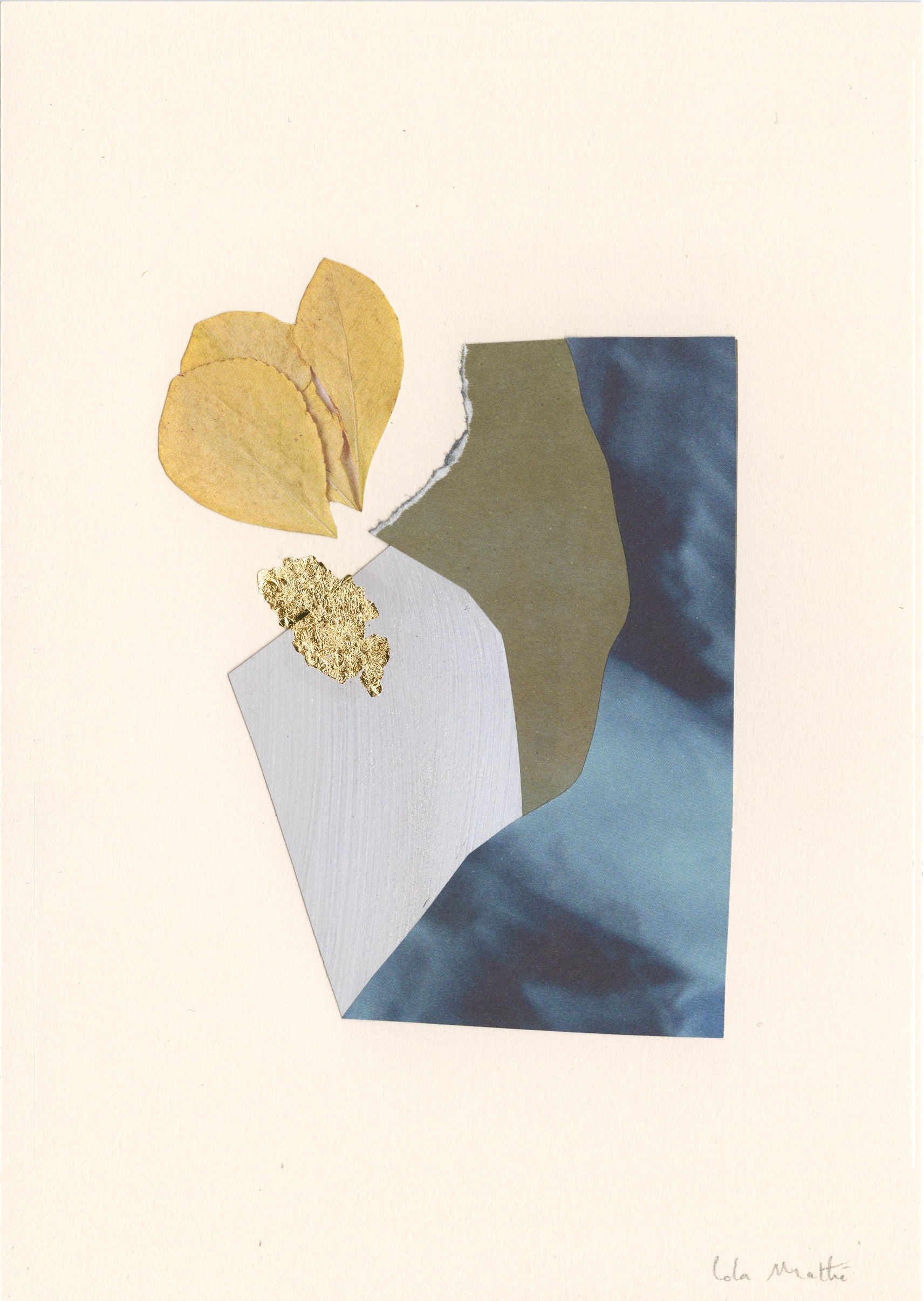 Collage contemporain abstrait minimaliste bleu, beige et or sur fond clair
