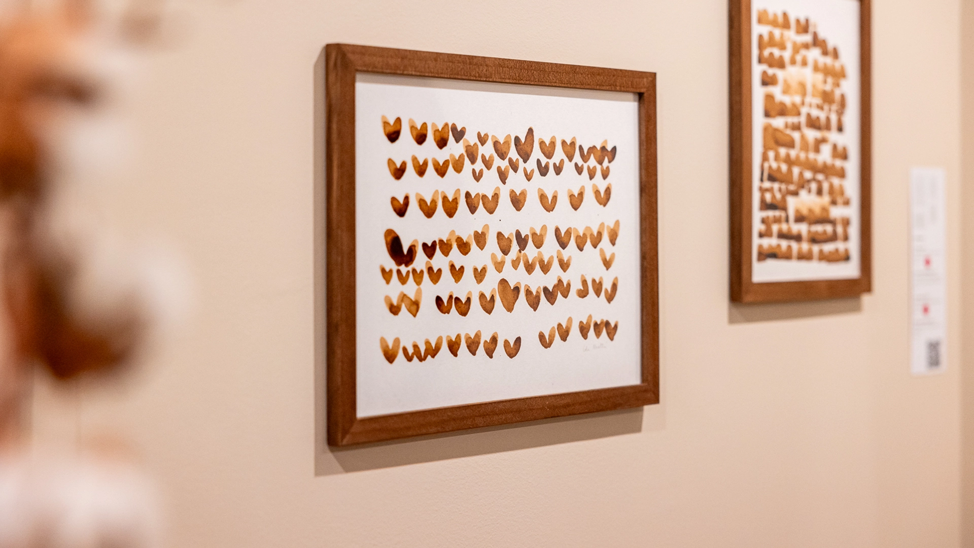 exposition oeuvres café chez Kawa coffee shop